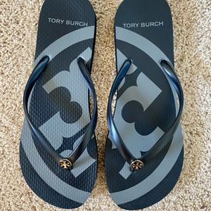 Tory Burch Emory Thin Flip Flops - black/gray